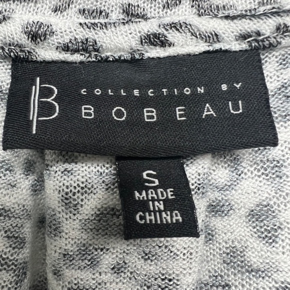 Bobeau Animal Print Women's Feminine Timeless Relaxed Classic Top Size Small - Picture 2 of 11